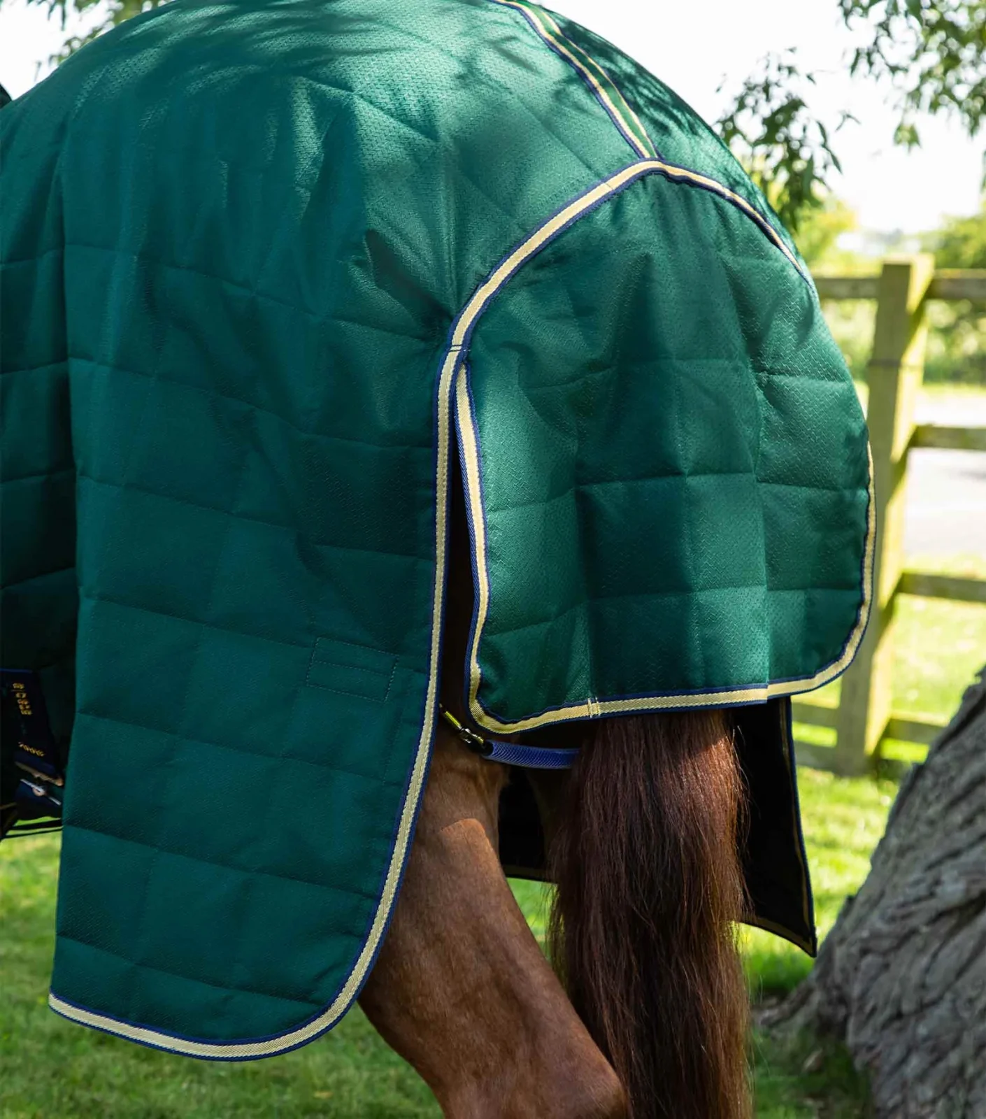Premier Equine Stable Rug 200g with Neck Cover -Lucanta - Image 9