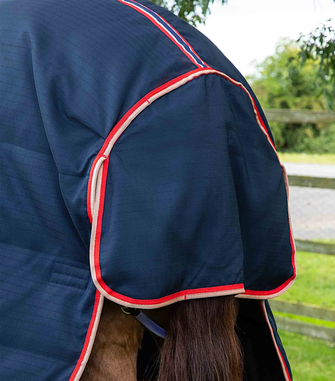 Premier Equine 100g Stable Rug with Neck Cover -Buster - Image 5
