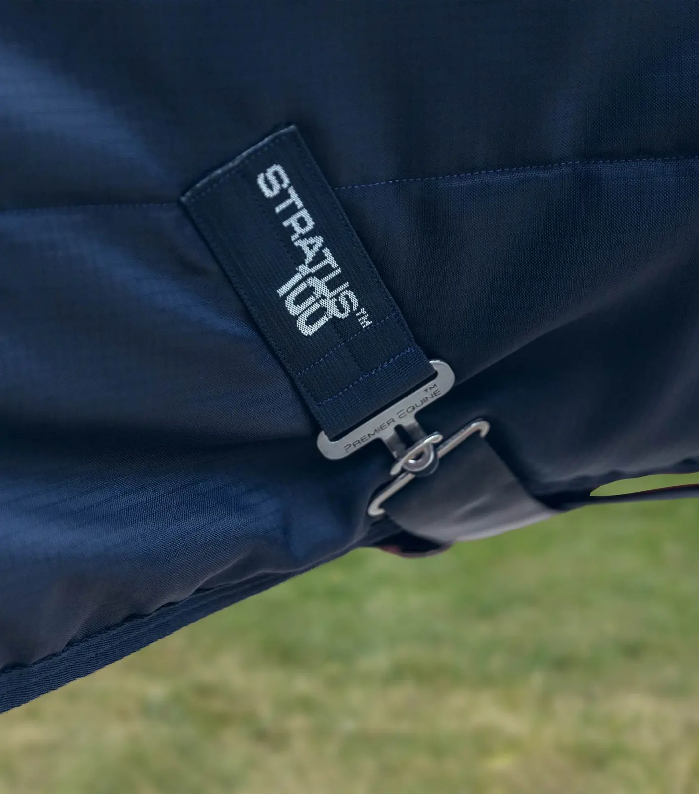 Premier Equine 100g Stable Rug with Neck Cover -Stratus - Image 5