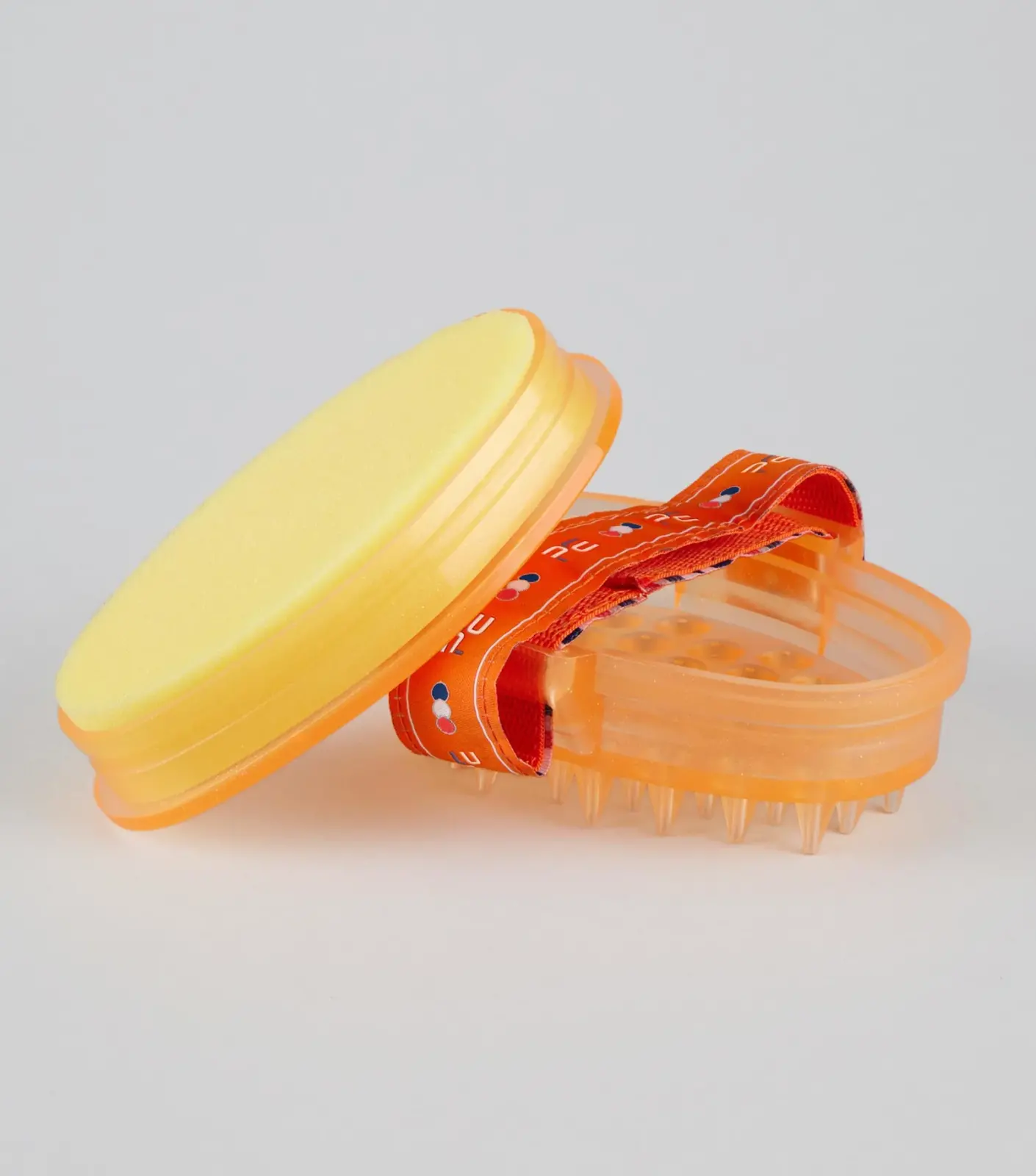 Premier Equine Curry Comb with Integrated Sponge - Image 5