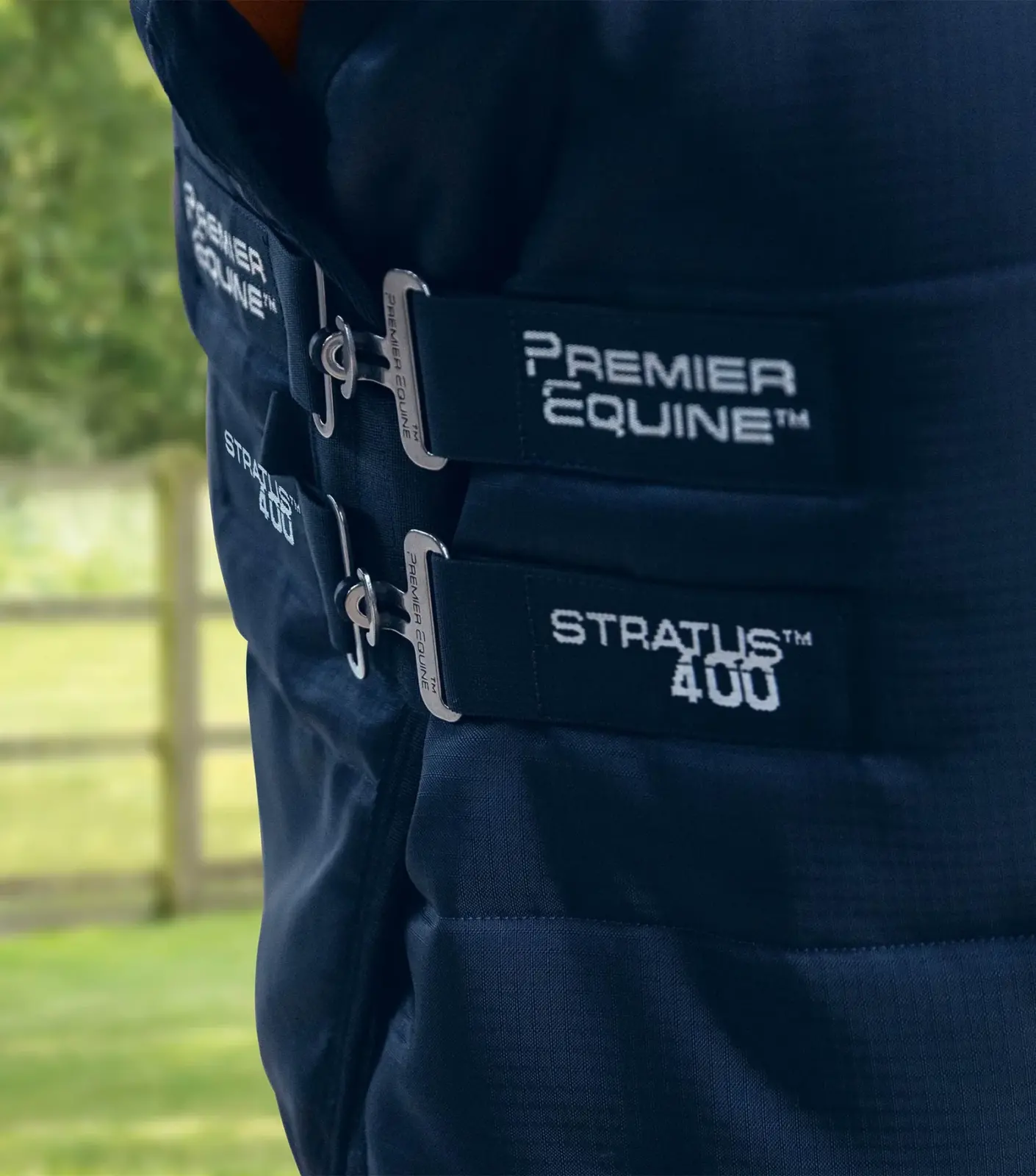 Premier Equine 400g Stable Rug with Neck Cover -Stratus - Image 3