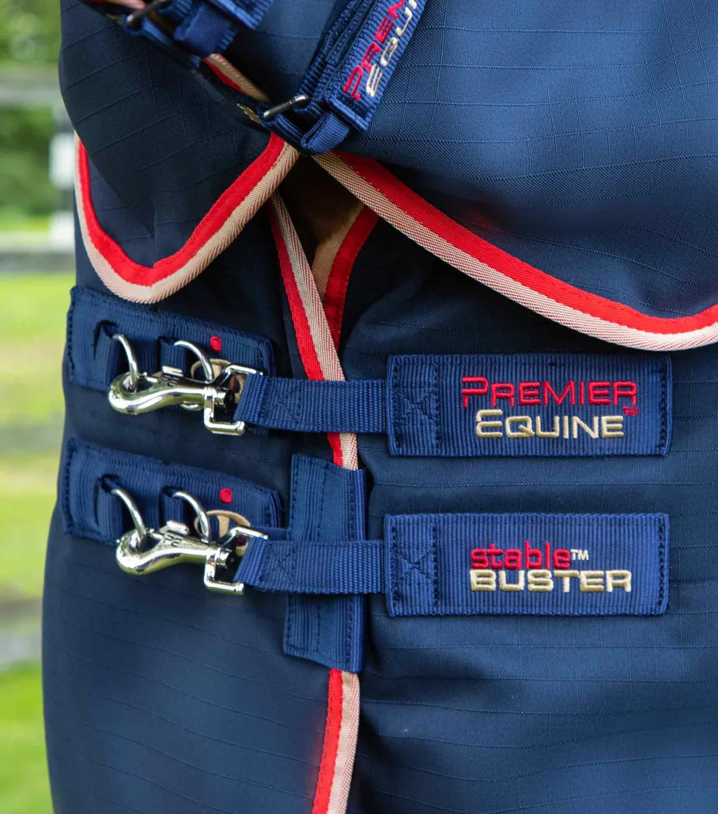 Premier Equine 200g Stable Rug with Neck Cover -Buster - Image 3