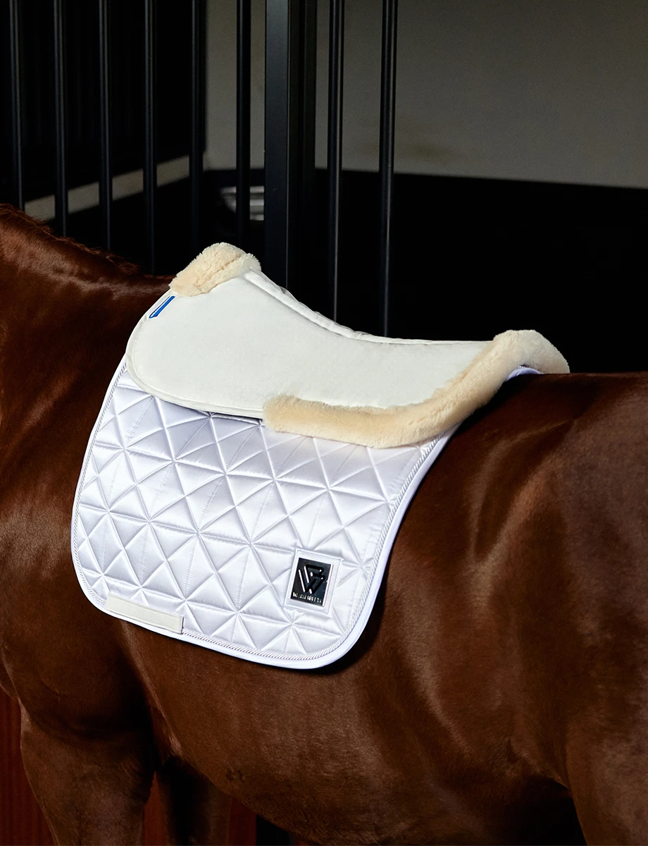 Weatherbeeta Memory Foam Comfort Fleece Edged Half Pad - Image 4