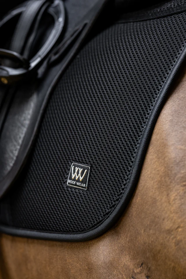 iVent Dressage Saddle Pad by Woof Wear - Image 2