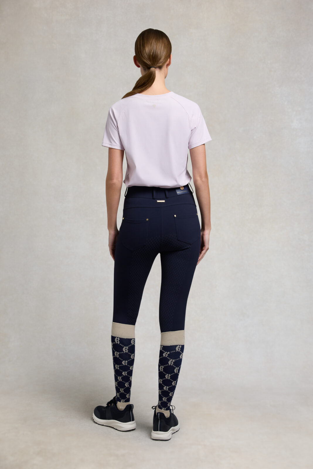 Chiltern Crew Tee -Dawn Pink by Holland Cooper - Image 5