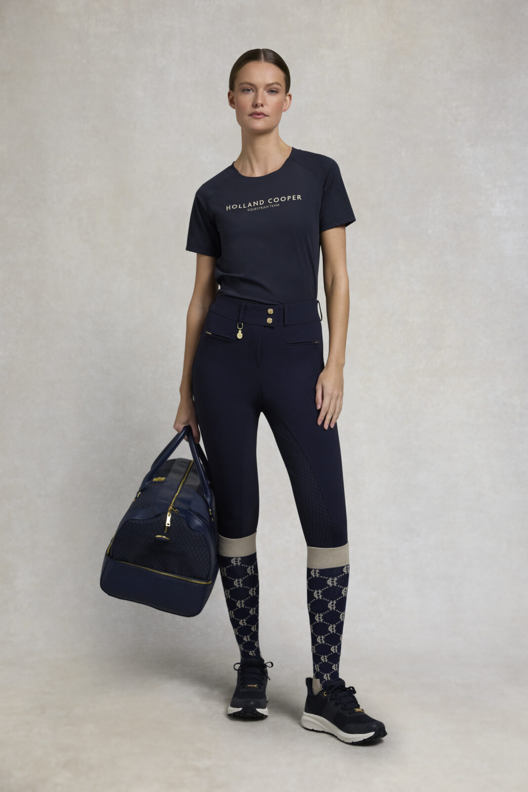 Chiltern Crew Tee -Ink Navy by Holland Cooper - Image 4