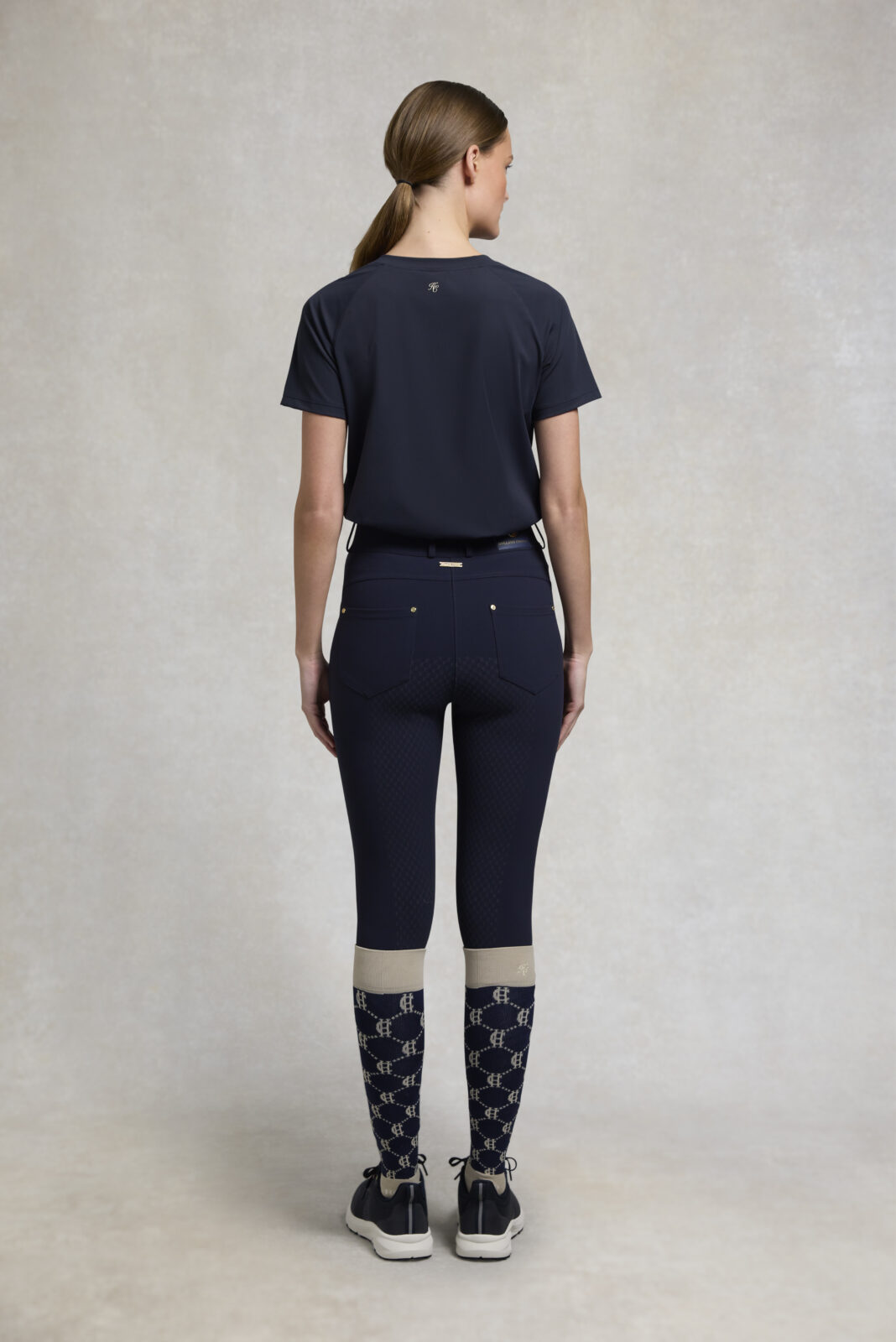Chiltern Crew Tee -Ink Navy by Holland Cooper - Image 5